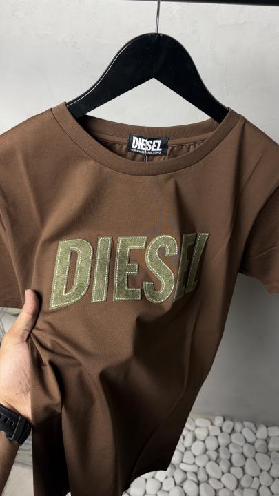 Diese_l Premium Round Neck T-Shirt 2372