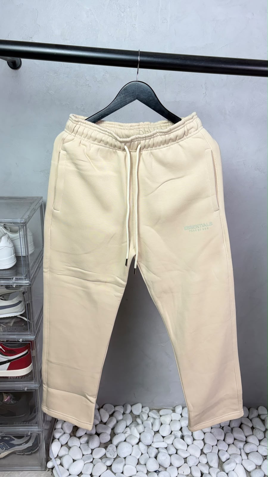 Essentials Premium SweatPants. 3204