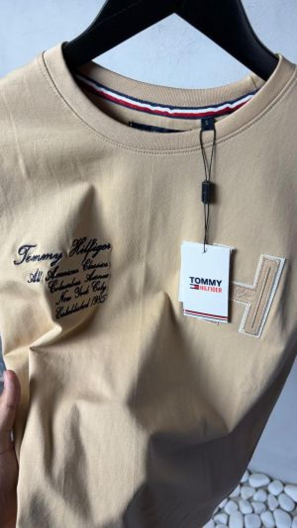 Tomm_y Hilfige_r Premium T-Shirt 1565