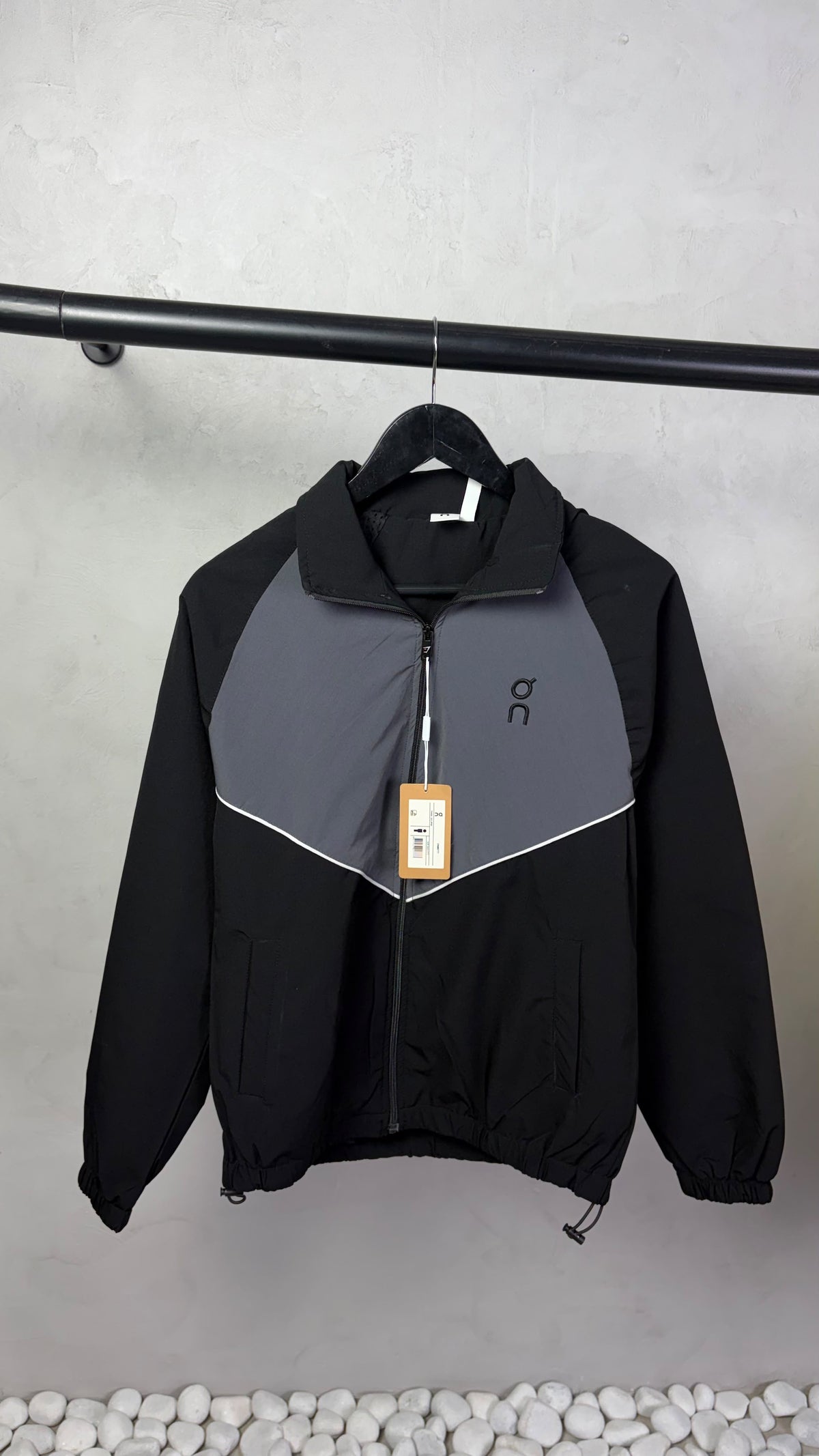 ON Clou_d Premium Windbreaker Jackets