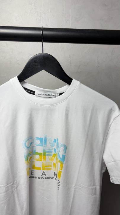 Calvi_n, Klei_n Premium Round Neck t-shirts 2395