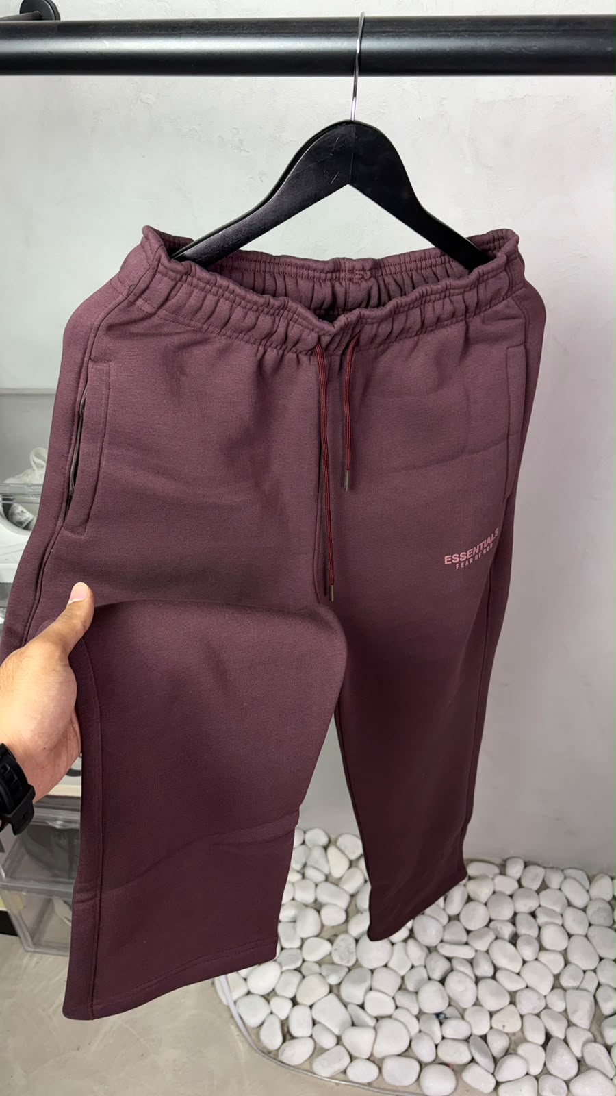 Essentials Premium SweatPants. 3208