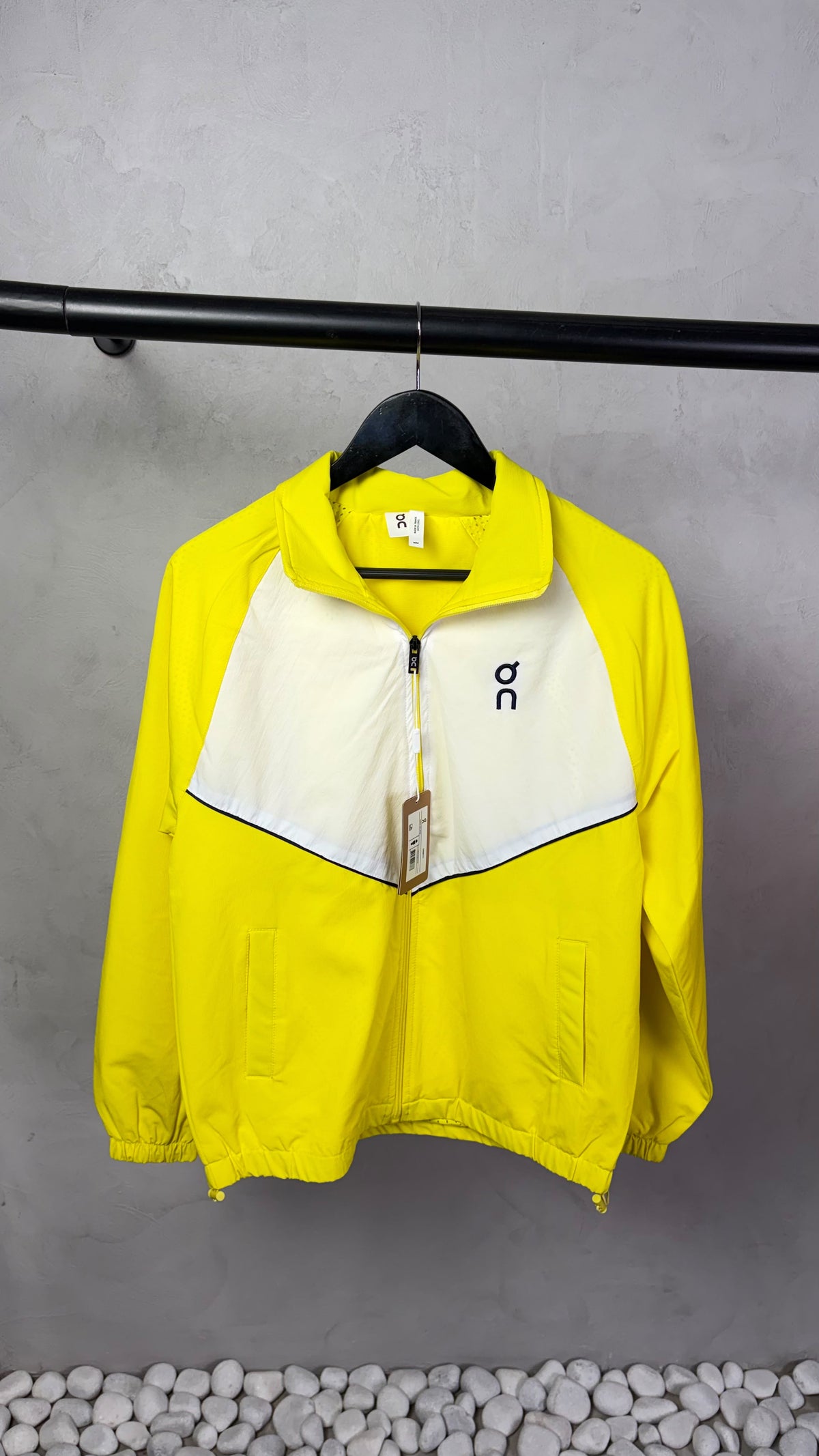 ON Clou_d Premium Windbreaker Jackets