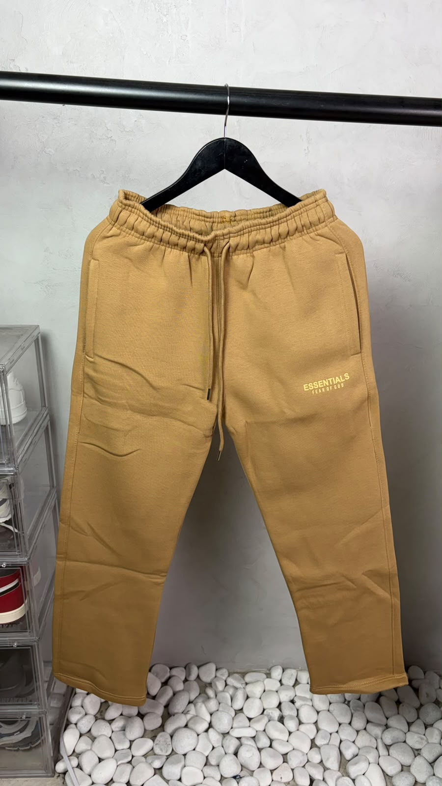 Essentials Premium SweatPants. 3211